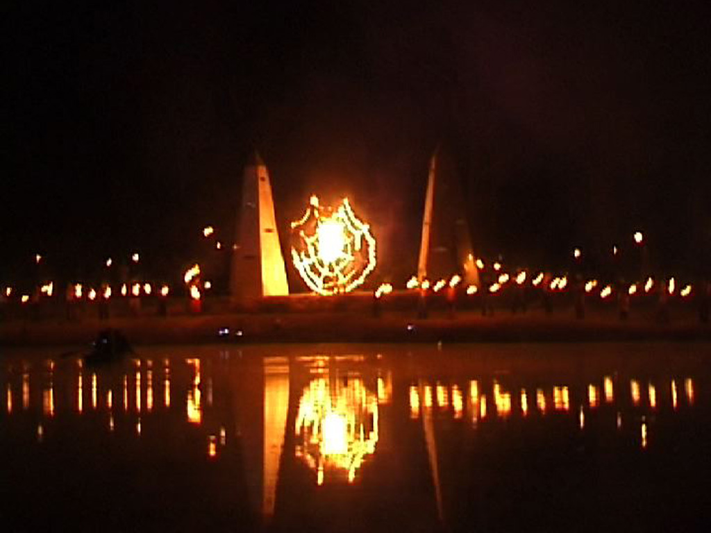 Exodus-festival-2003-fire-sculpture-7